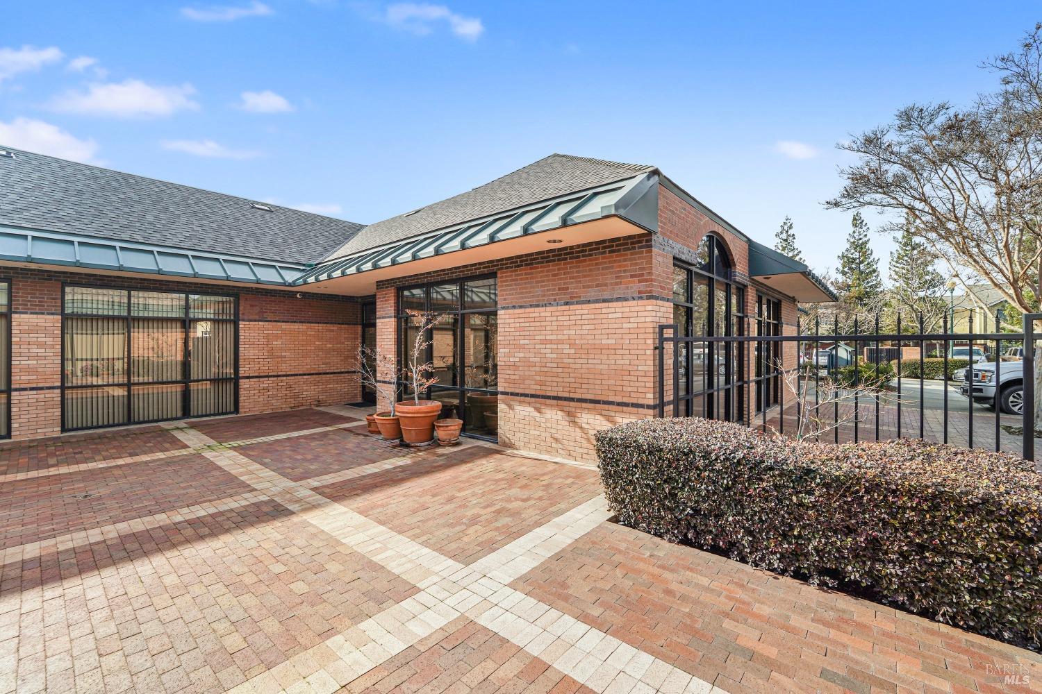 2801 Waterman Blvd #270