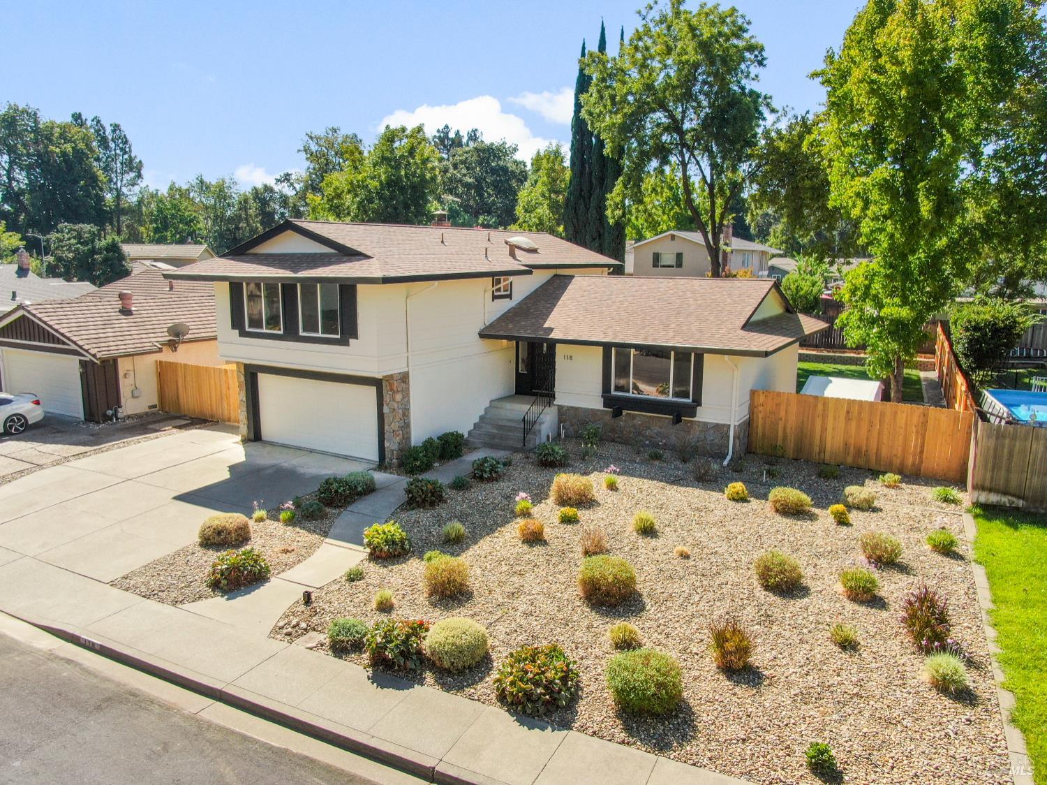 118 Salinas Dr