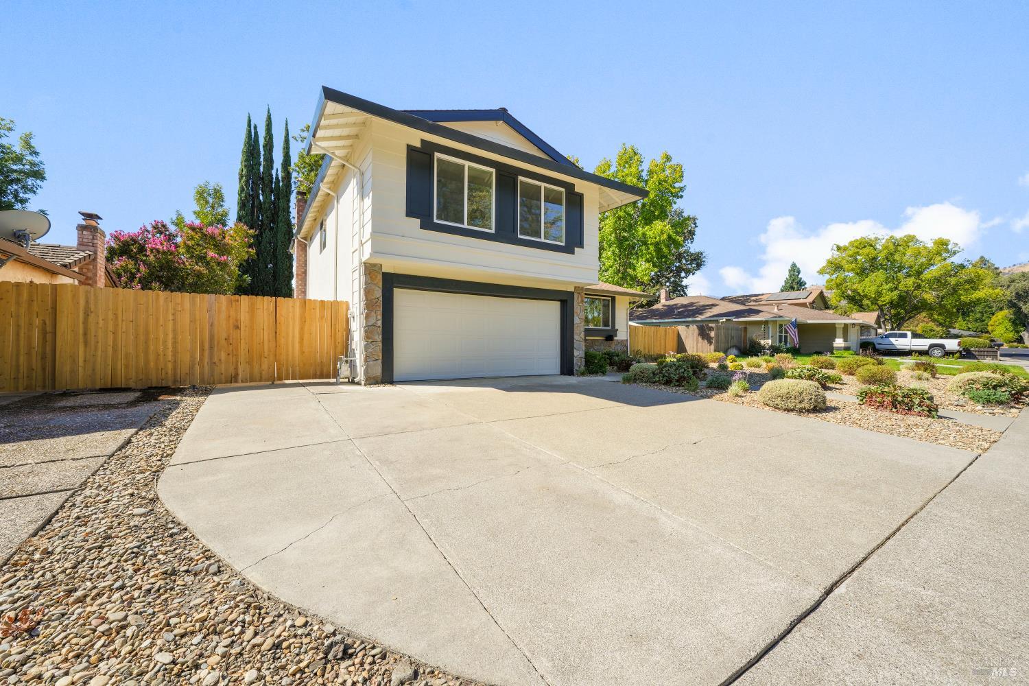 118 Salinas Dr