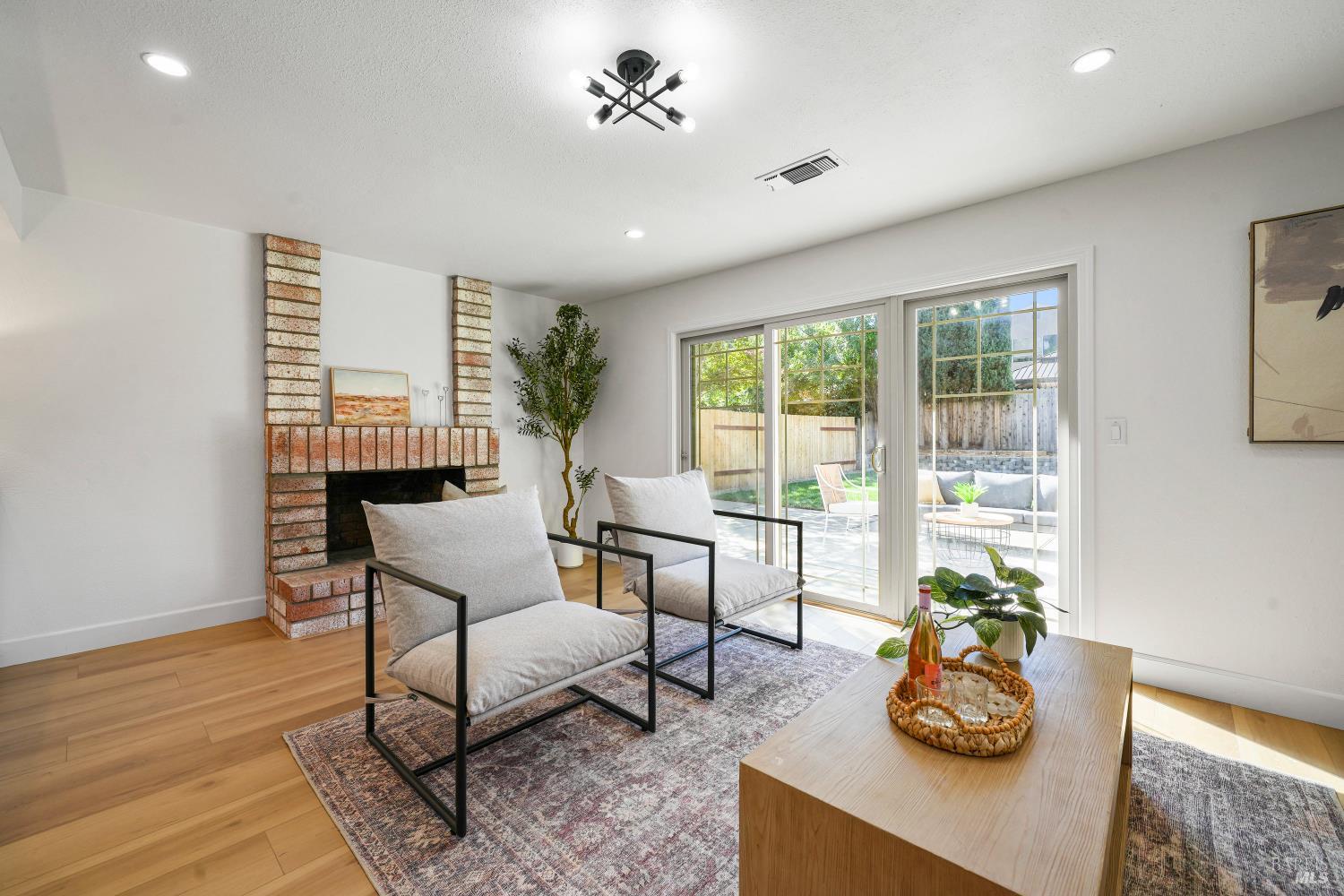 118 Salinas Dr