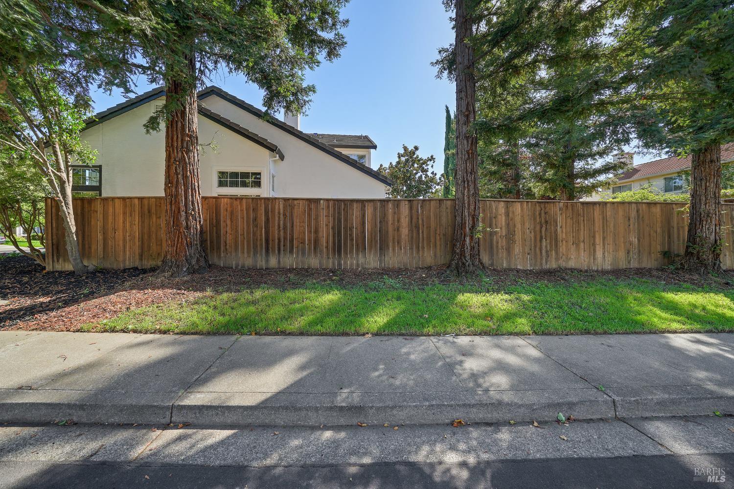330 Sussex Cir