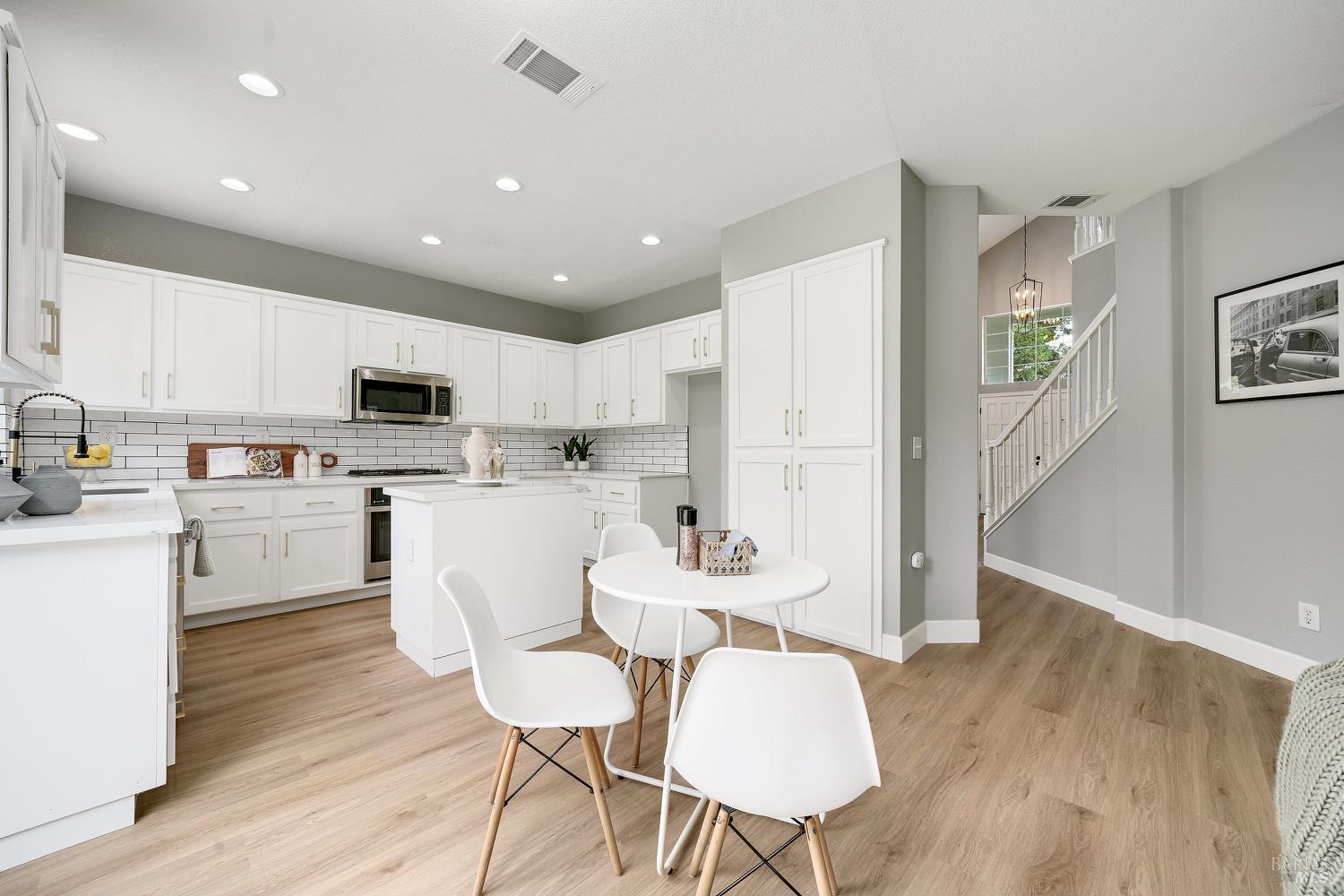 330 Sussex Cir