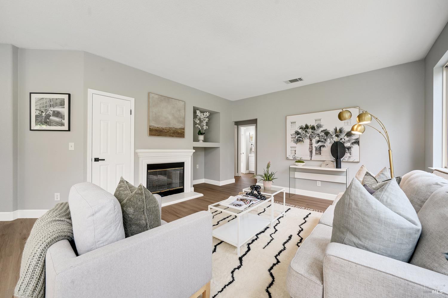330 Sussex Cir