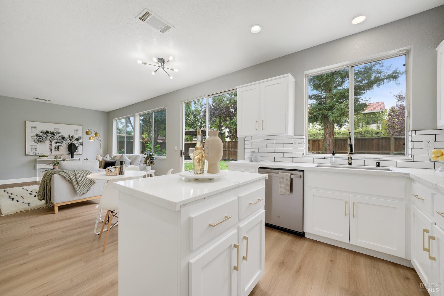 330 Sussex Cir