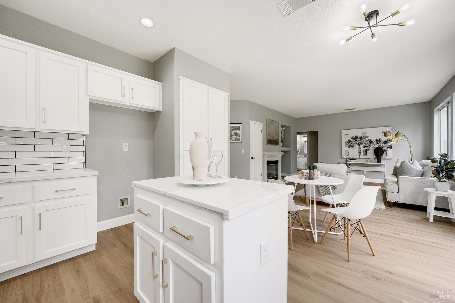 330 Sussex Cir