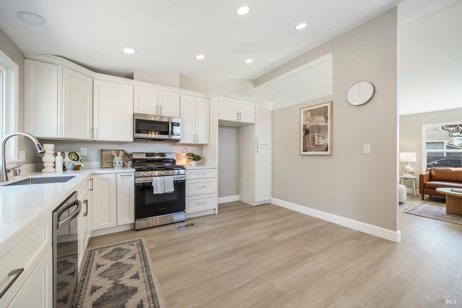 224 Pinecreek Ln