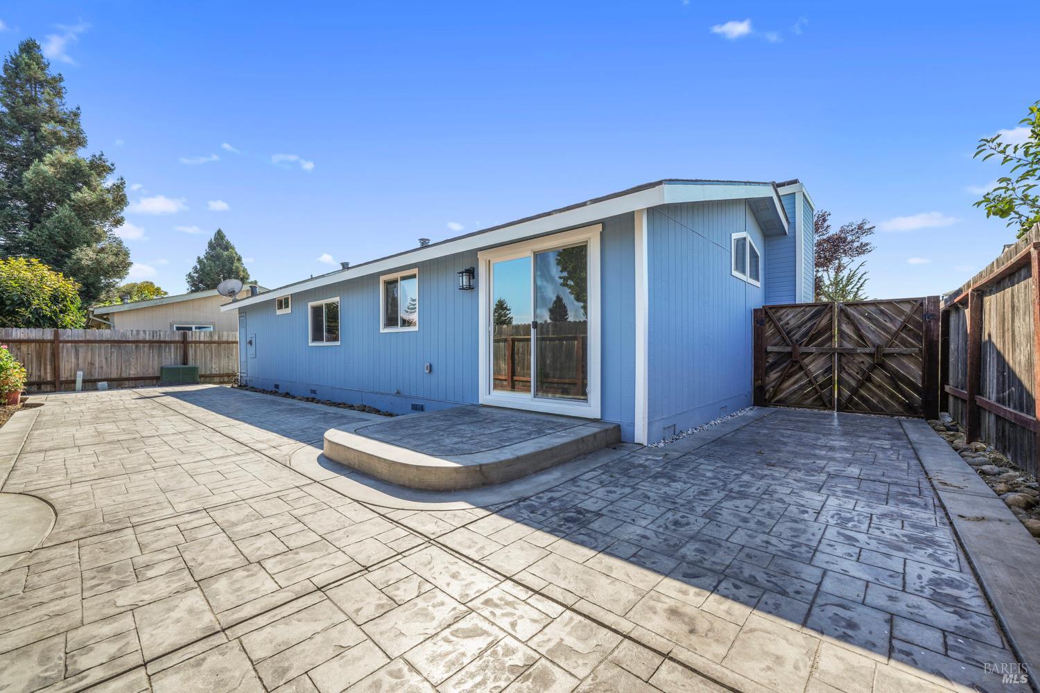 224 Pinecreek Ln