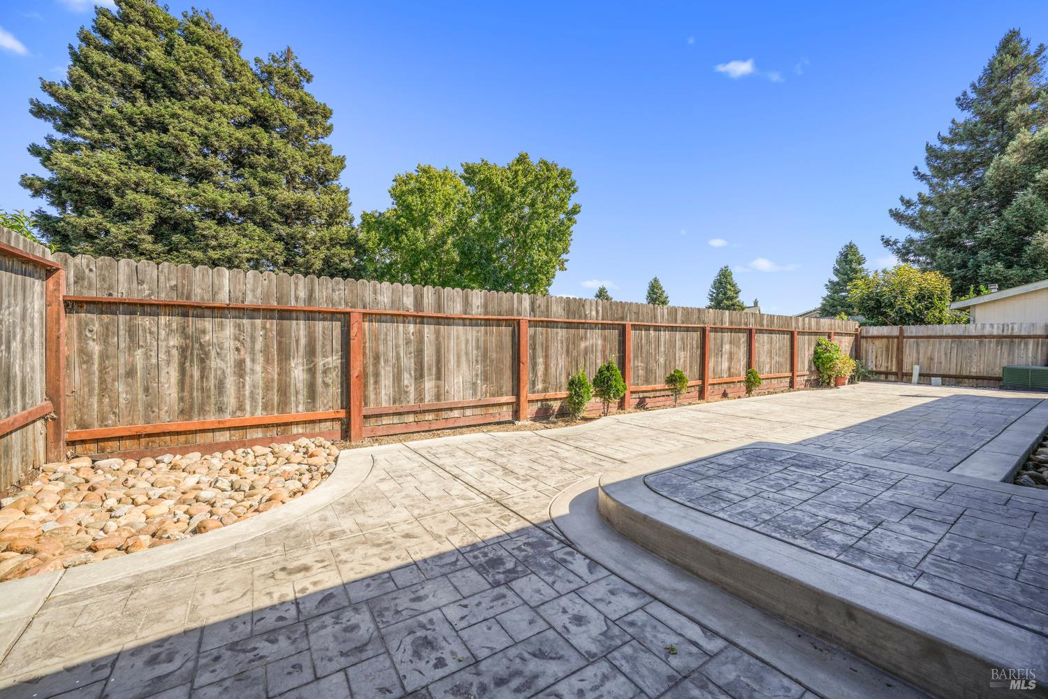 224 Pinecreek Ln