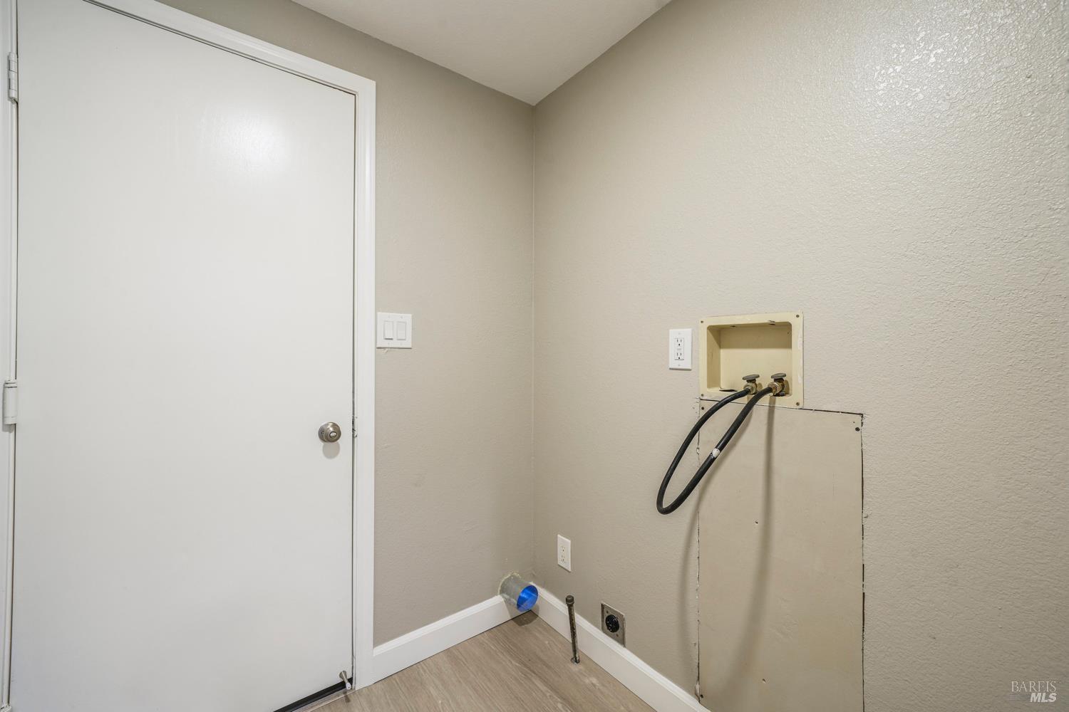 224 Pinecreek Ln