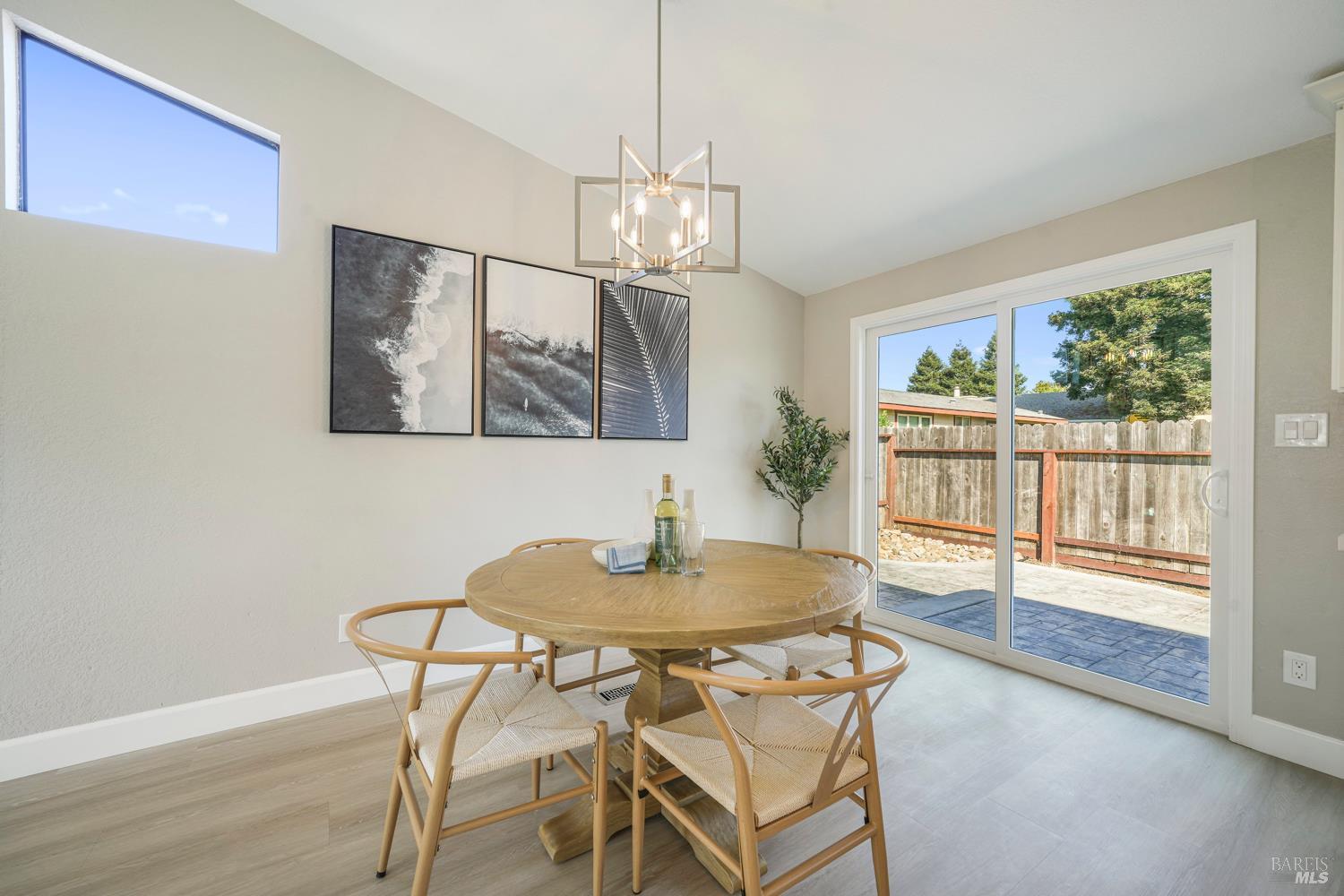 224 Pinecreek Ln