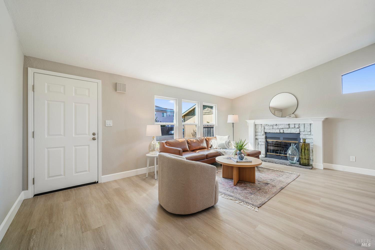 224 Pinecreek Ln