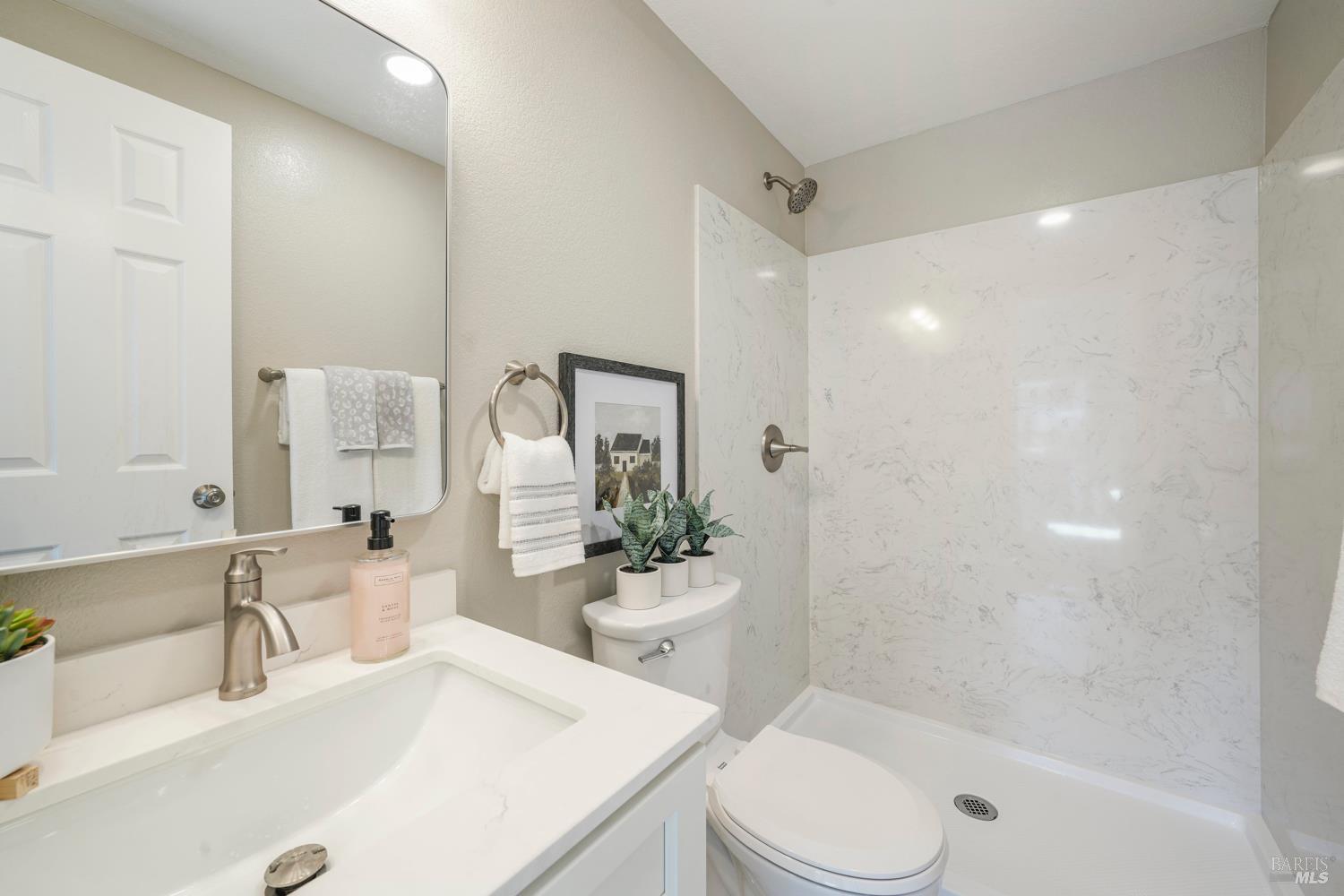 224 Pinecreek Ln