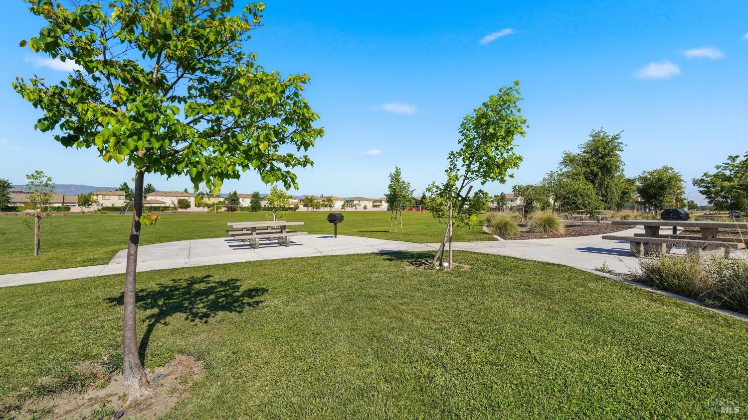 937 Pinehurst Court