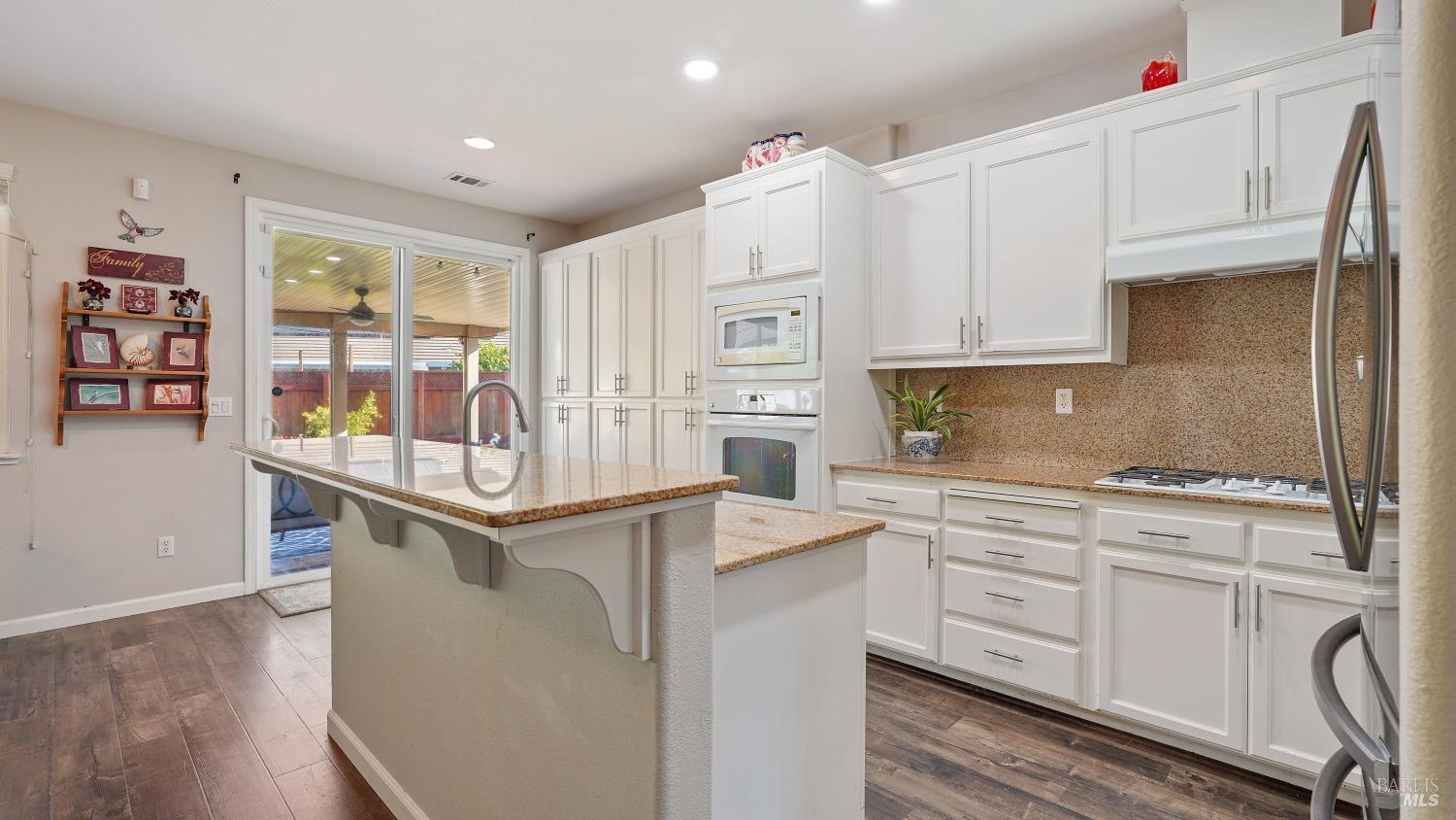 937 Pinehurst Court
