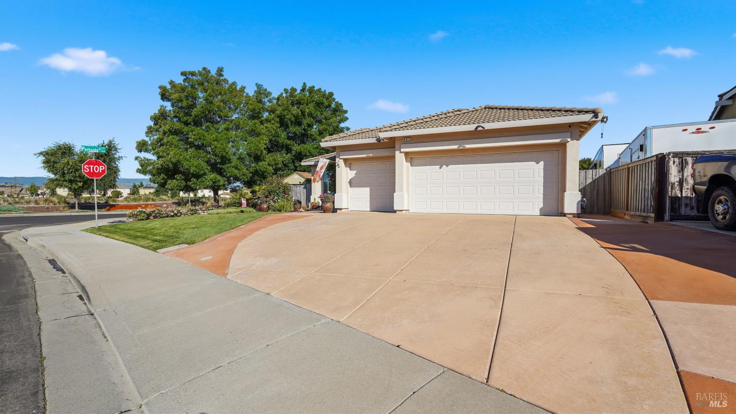 937 Pinehurst Court