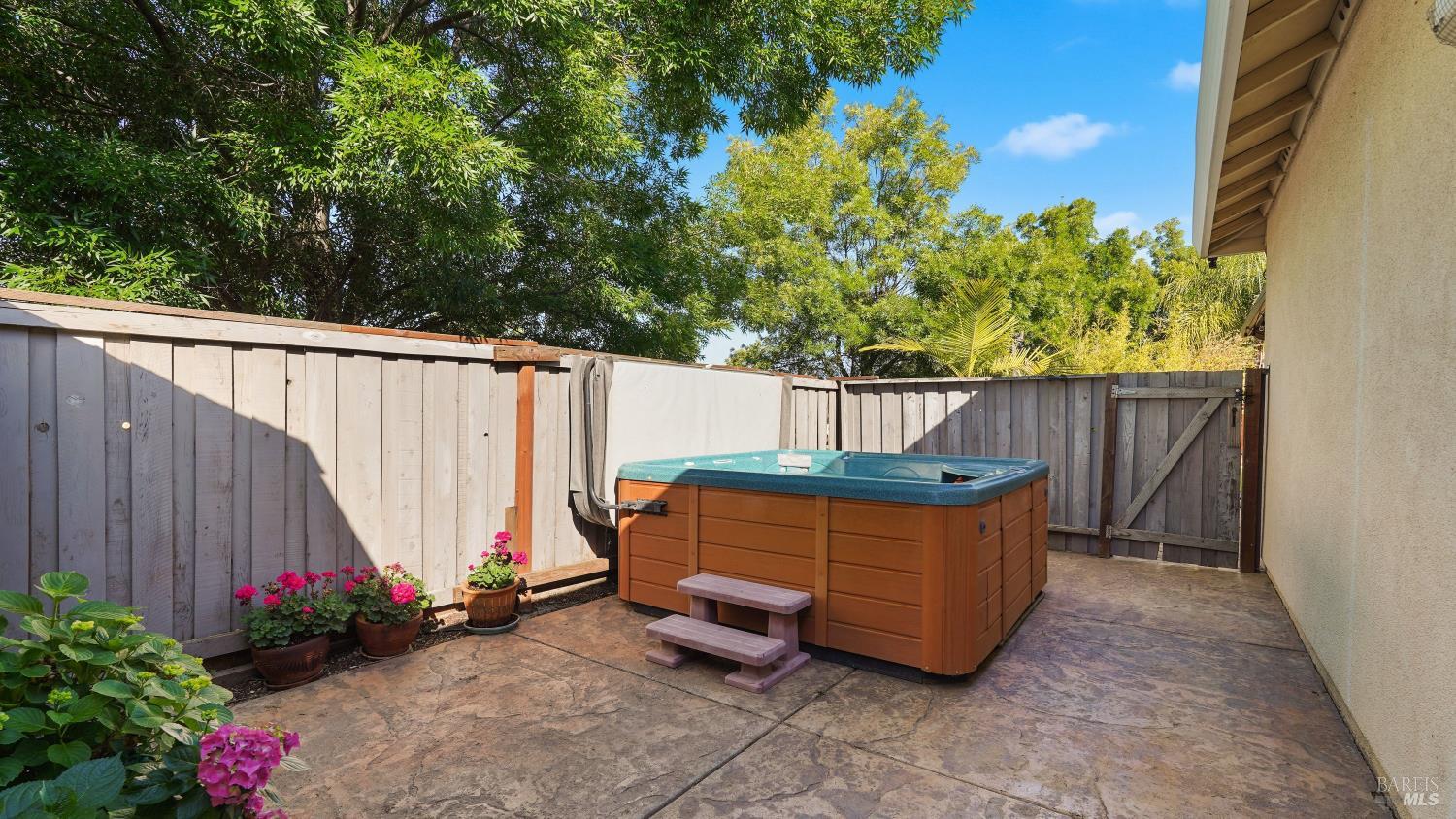 937 Pinehurst Court