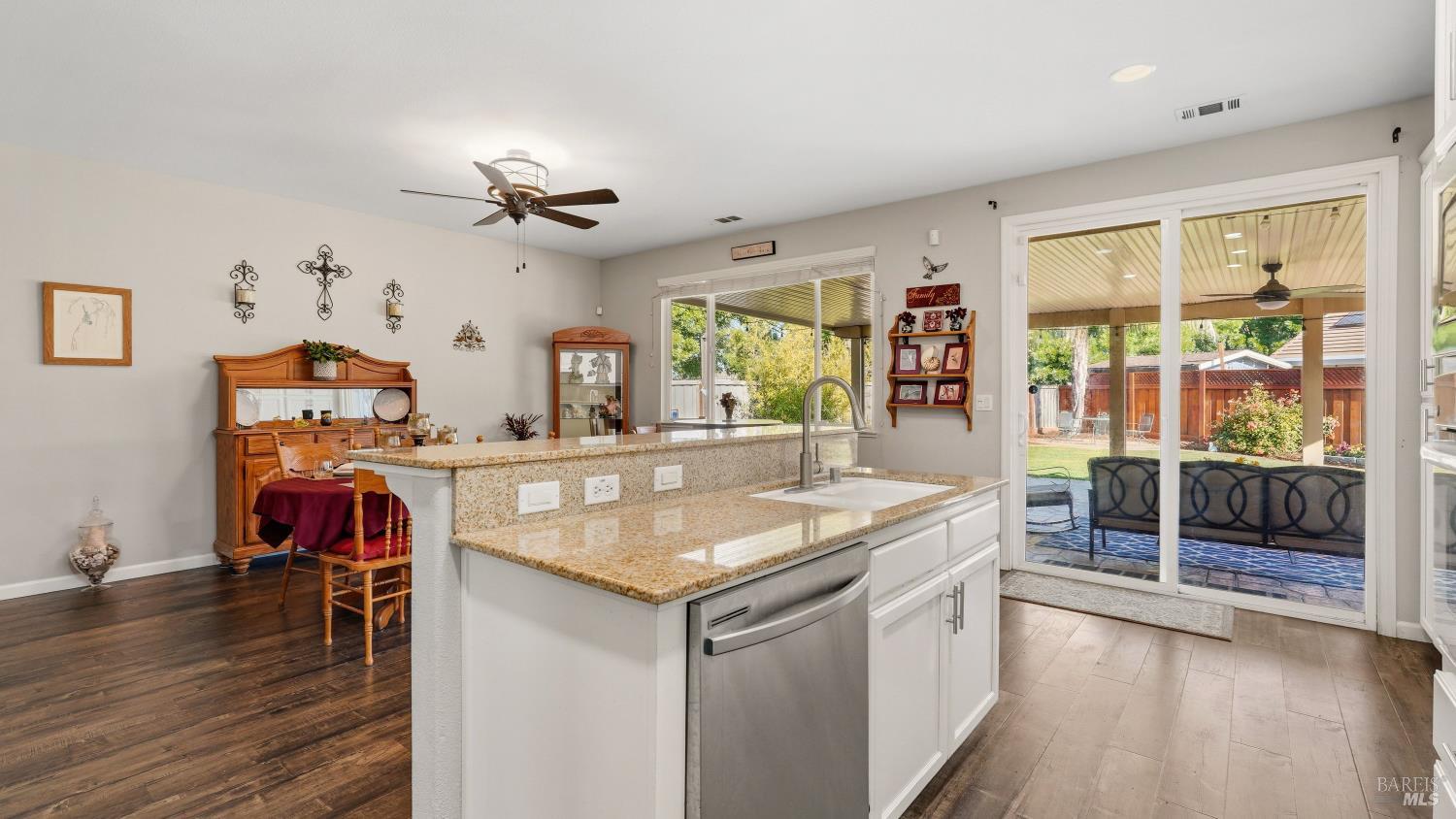 937 Pinehurst Court