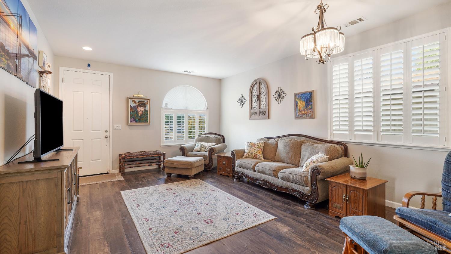 937 Pinehurst Court