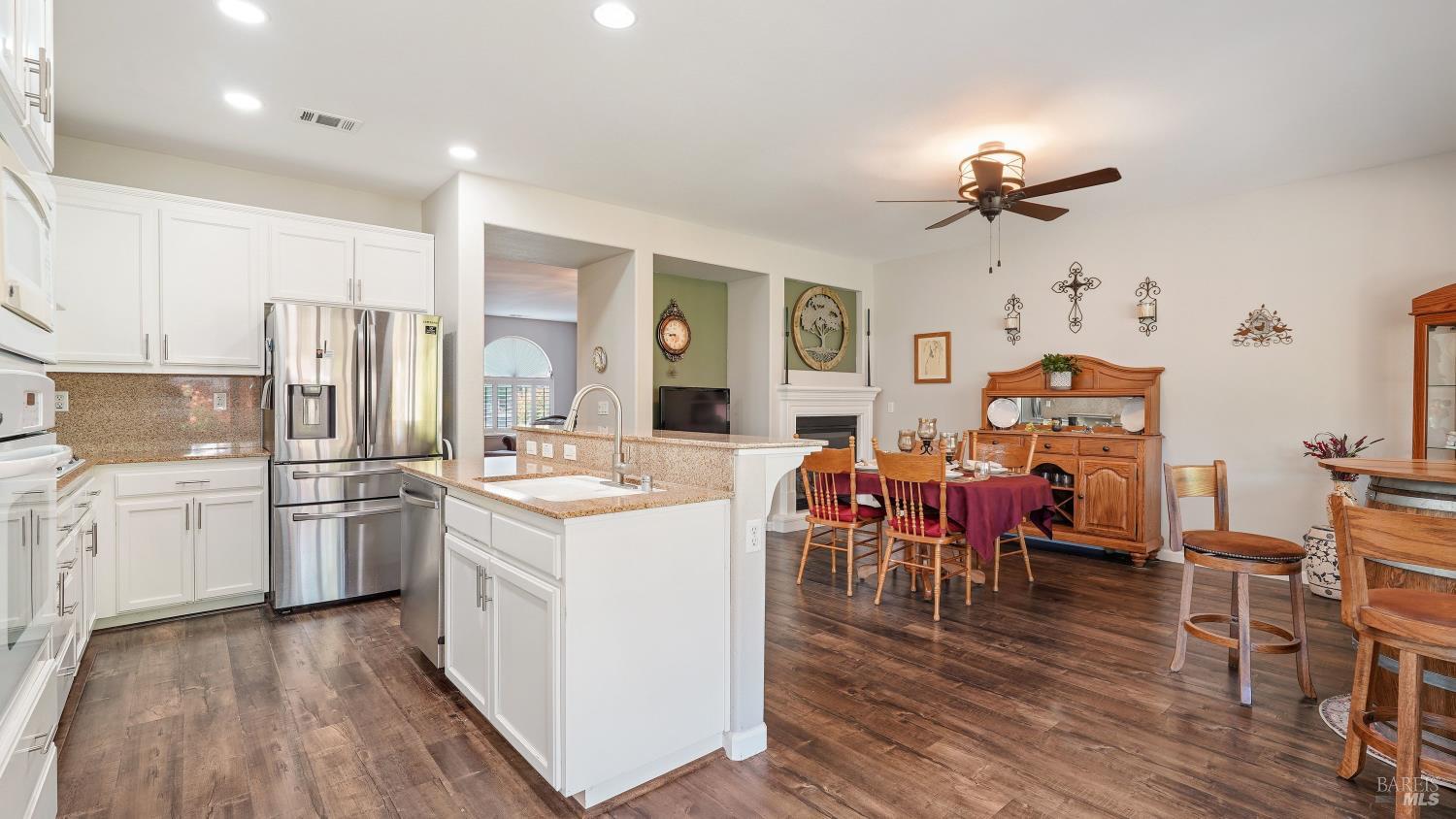 937 Pinehurst Court