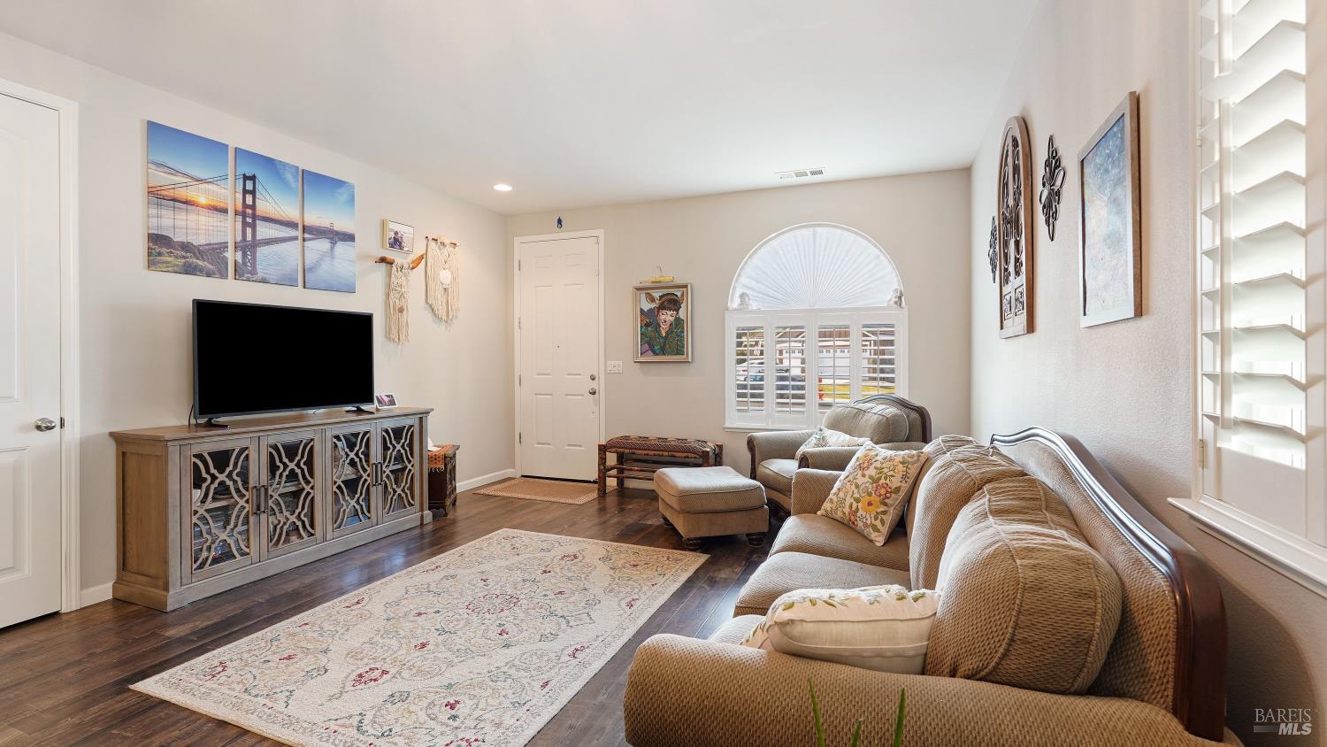 937 Pinehurst Court