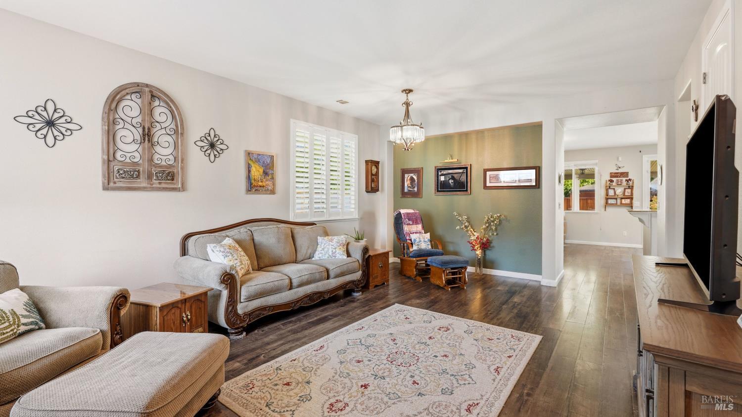937 Pinehurst Court