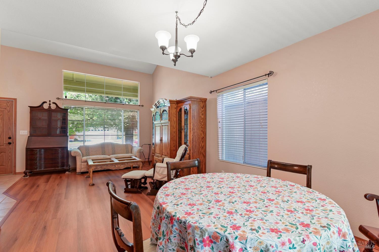 1025 Cinnabar Way