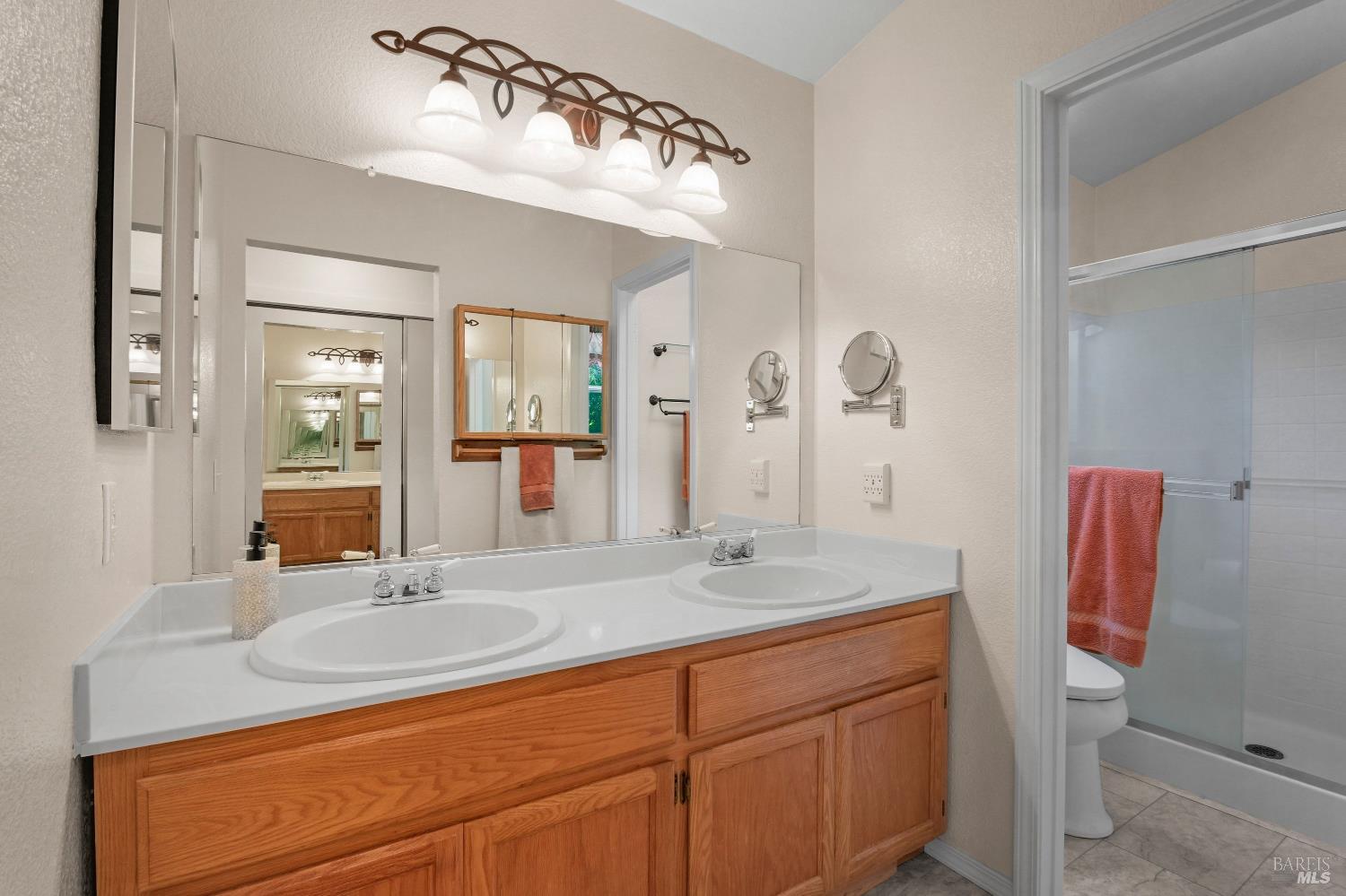 1025 Cinnabar Way