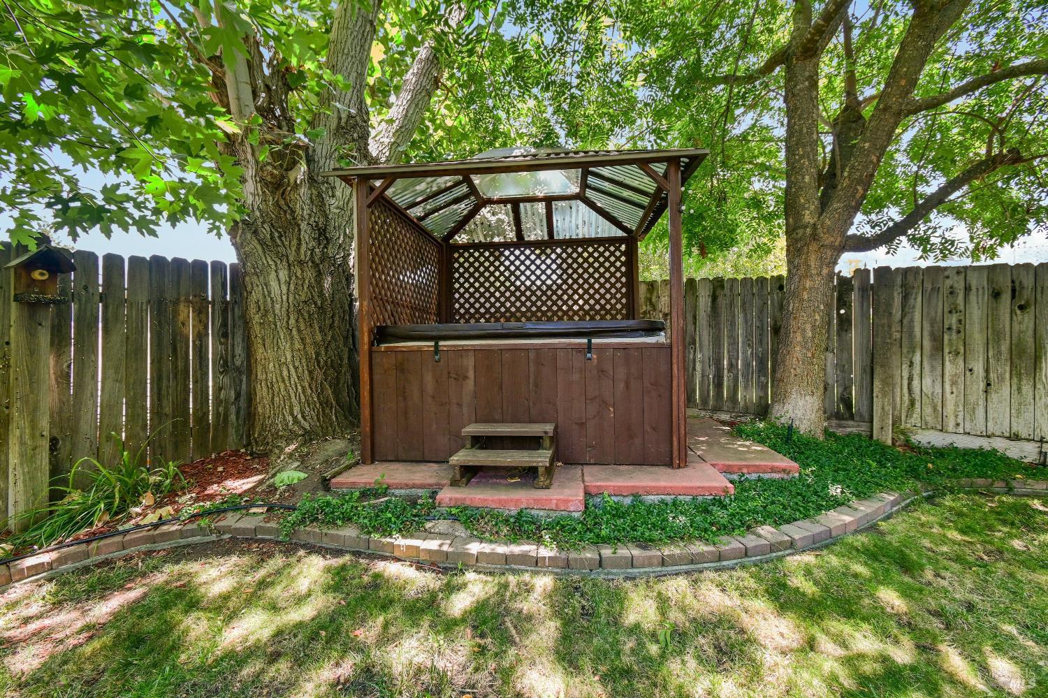 1025 Cinnabar Way