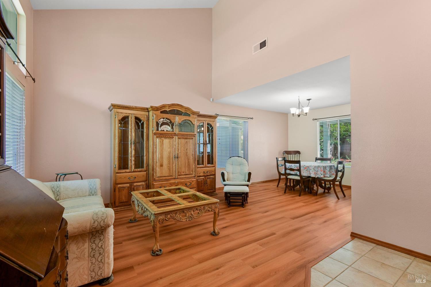 1025 Cinnabar Way