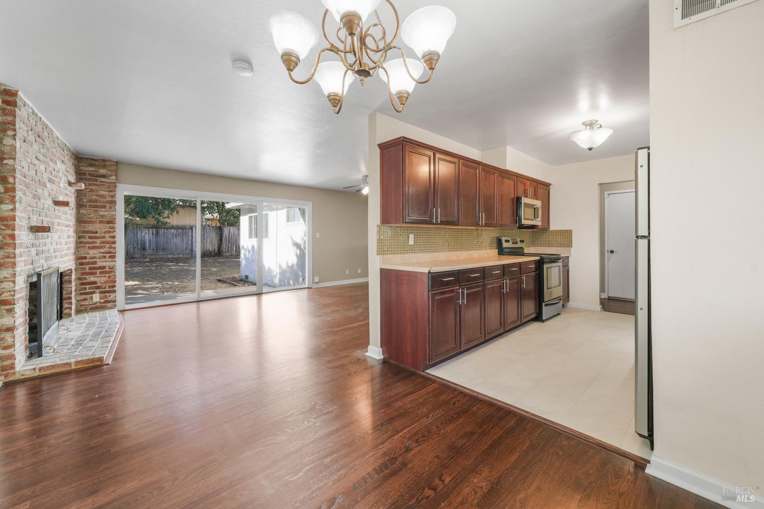 1801 Sycamore Drive