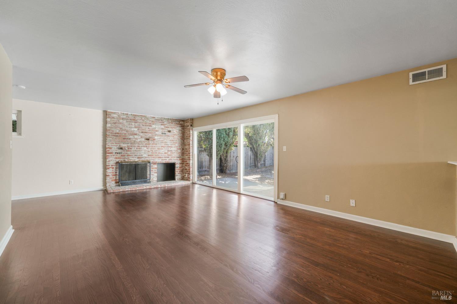 1801 Sycamore Drive