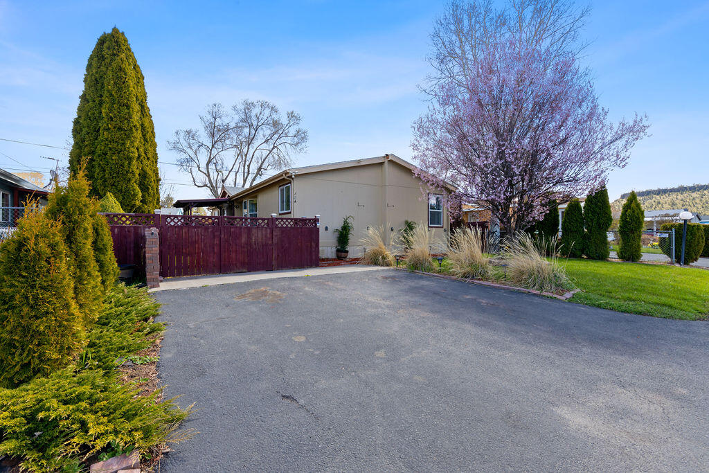 185 NW Harwood Street, SPC 104