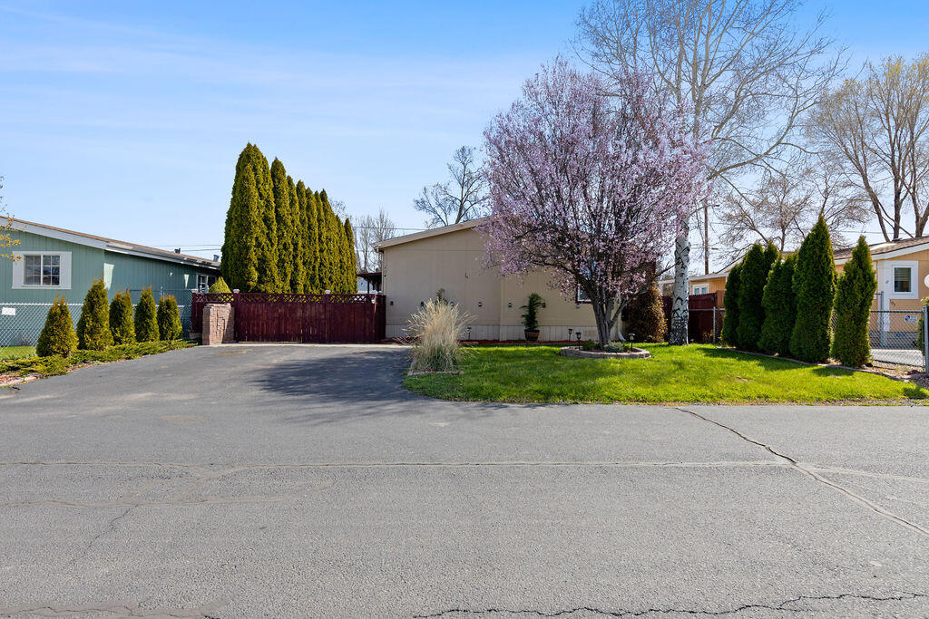 185 NW Harwood Street, SPC 104
