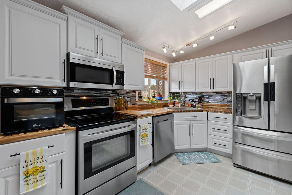 185 NW Harwood Street, SPC 104