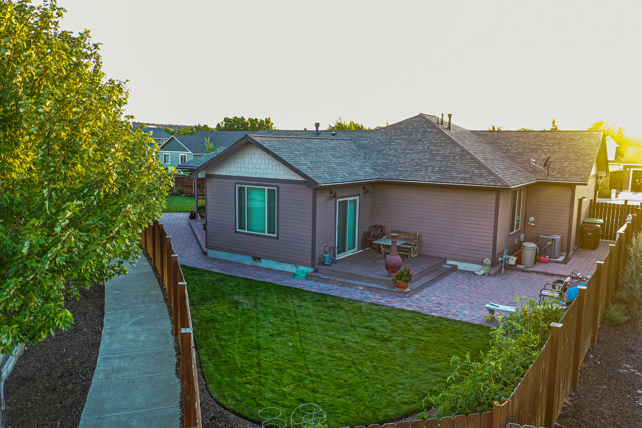 980 NE Whistle Way
