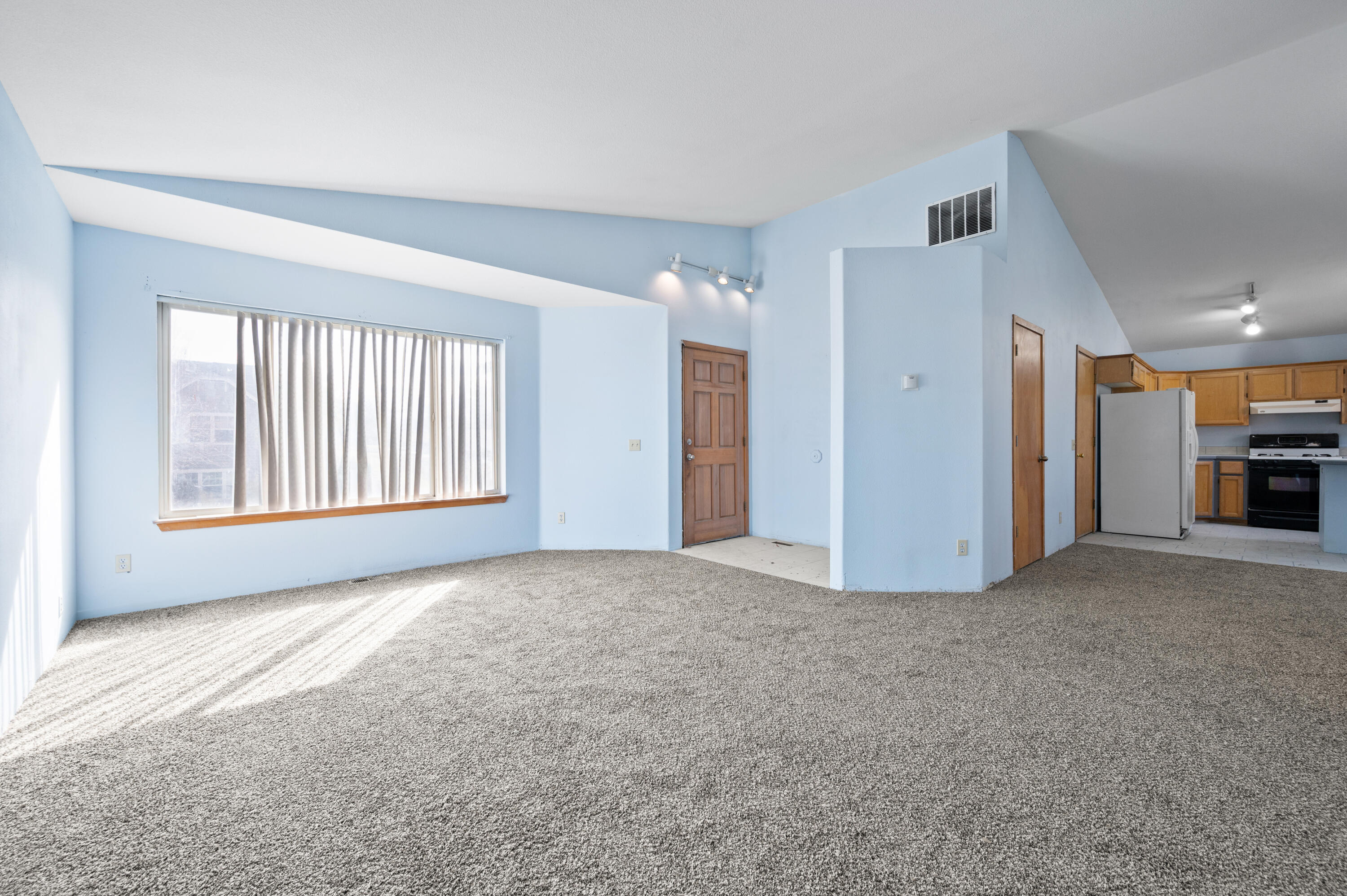 156 NE 9th Street