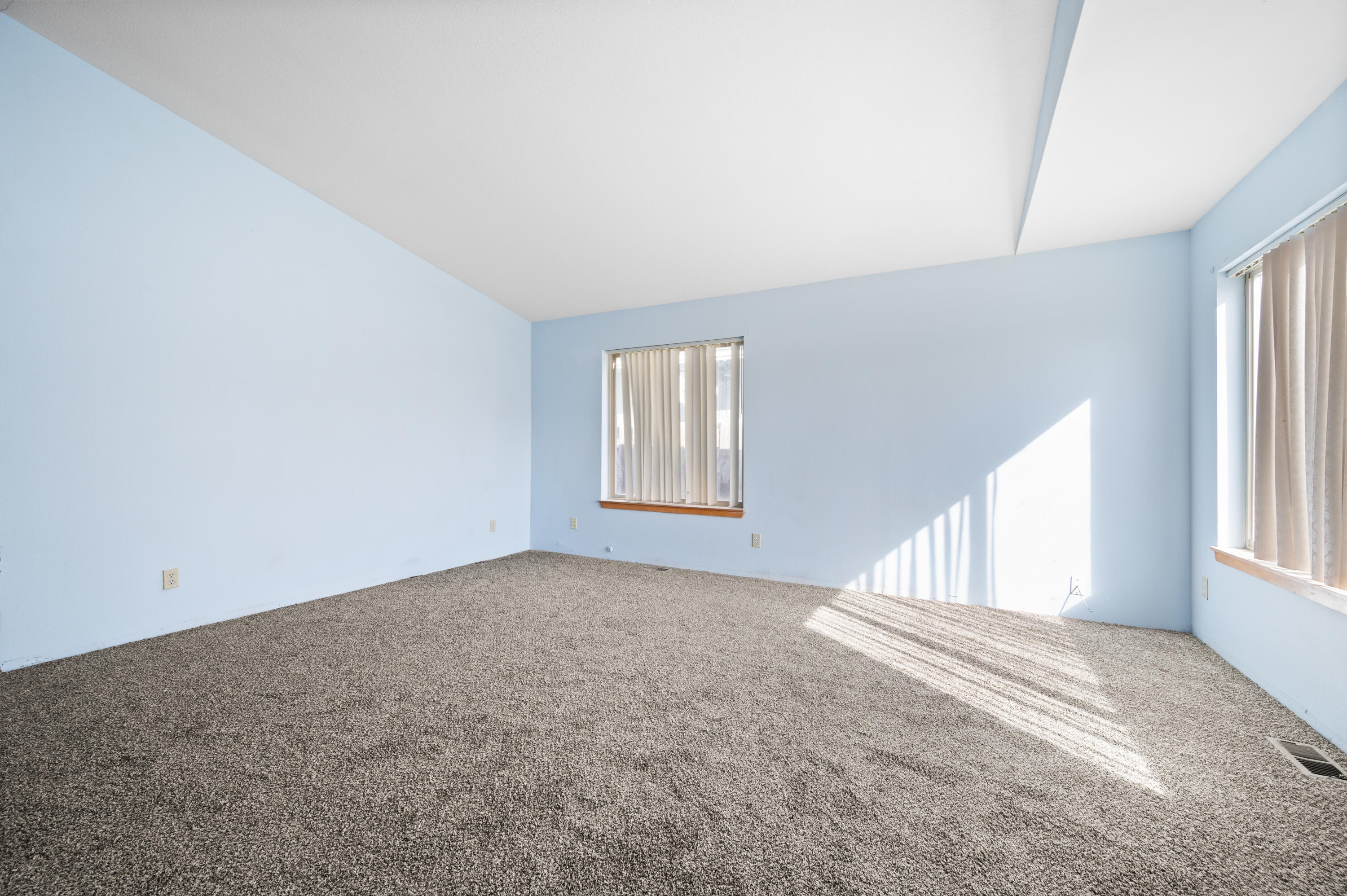 156 NE 9th Street