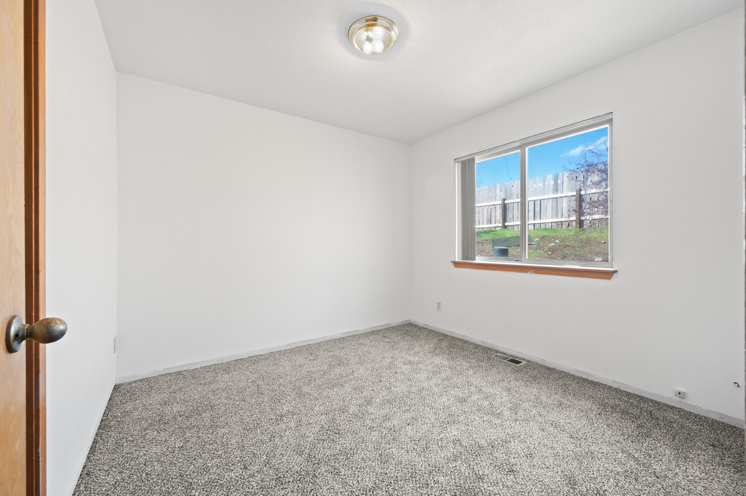 156 NE 9th Street