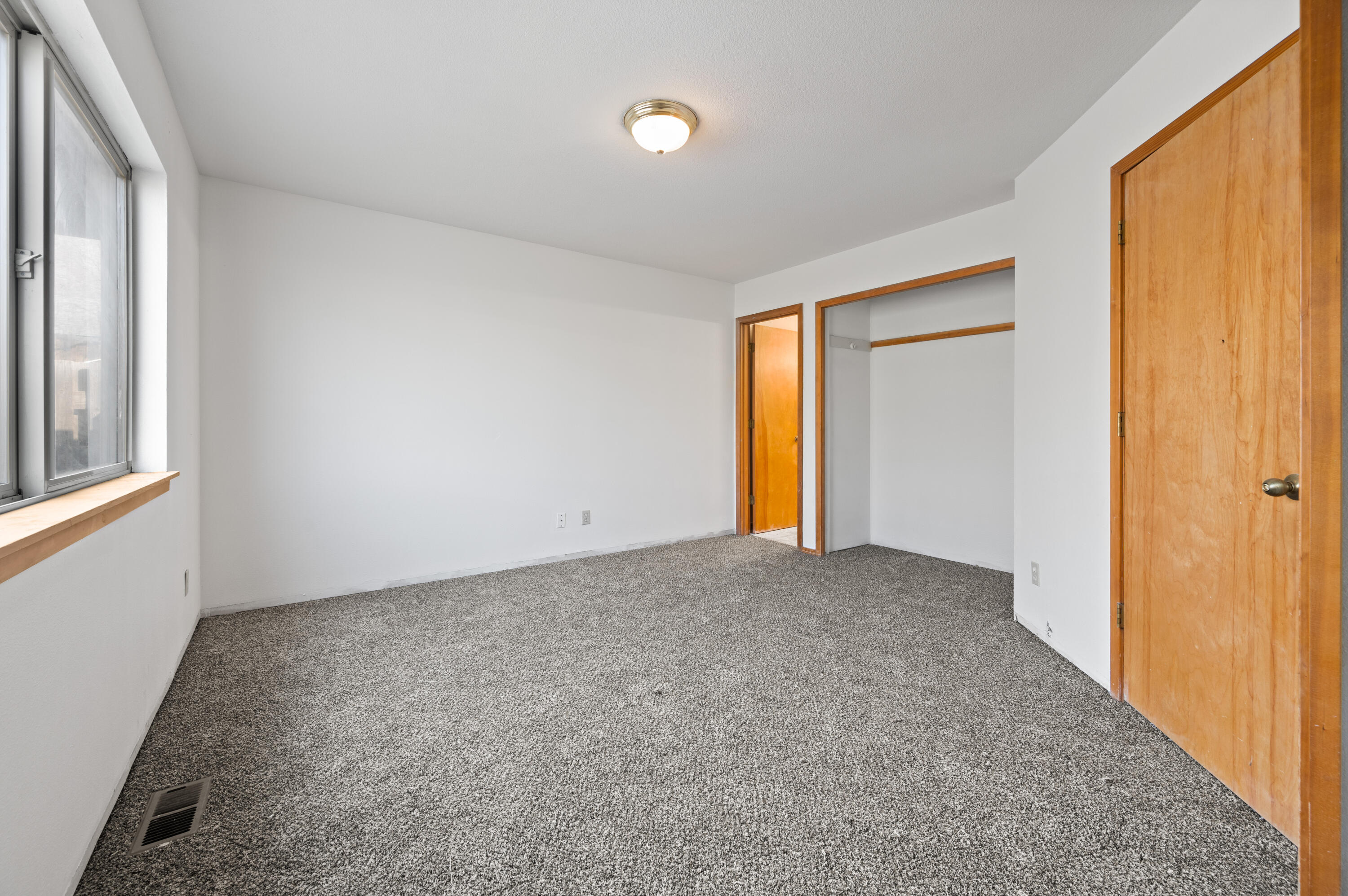 156 NE 9th Street