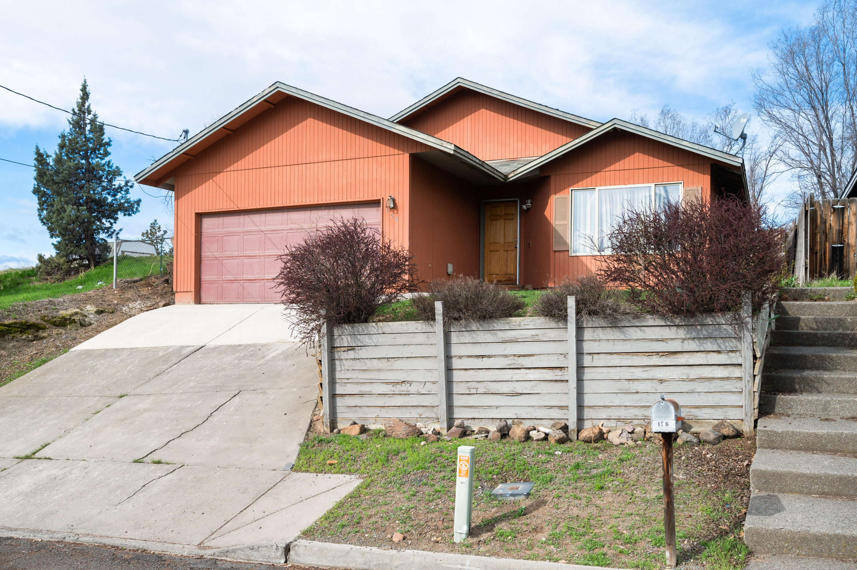 156 NE 9th Street