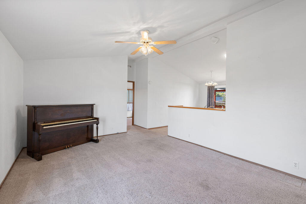 1007 NW Teal Loop
