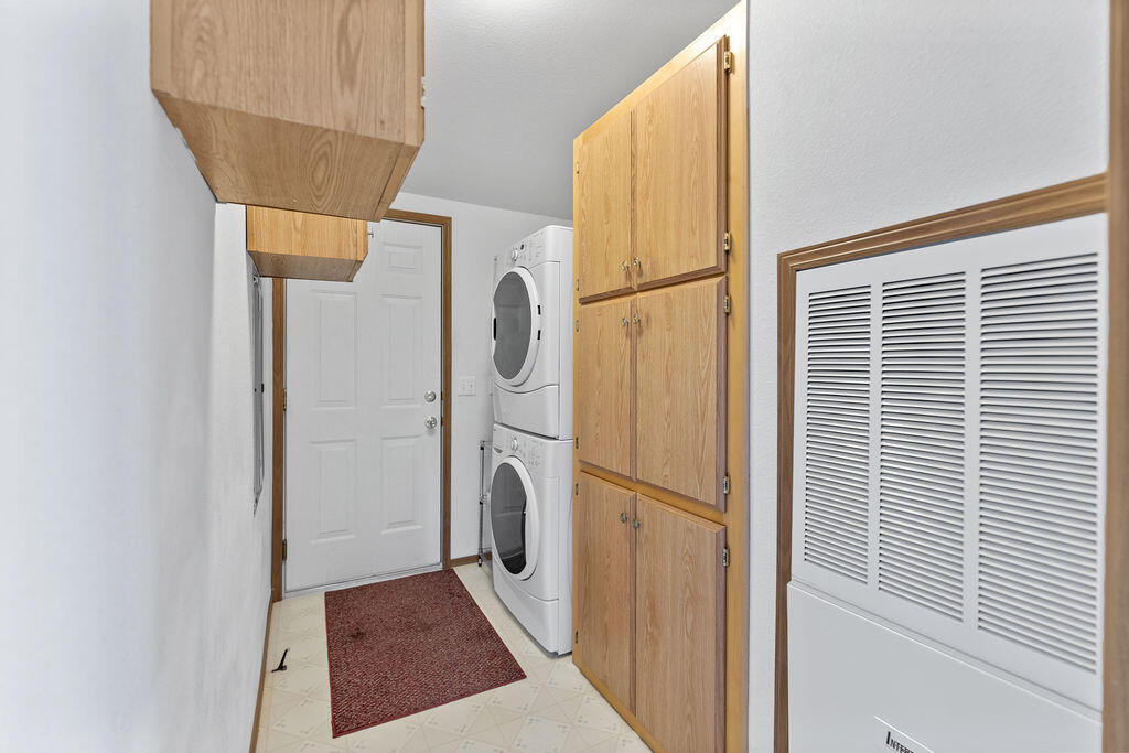 1007 NW Teal Loop