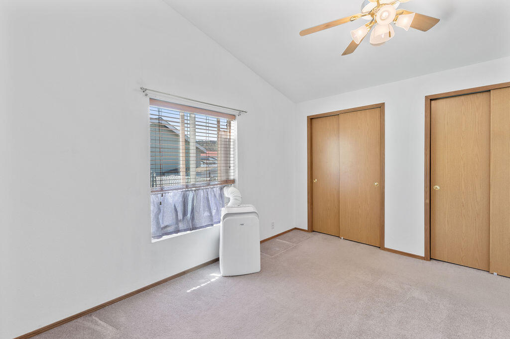 1007 NW Teal Loop
