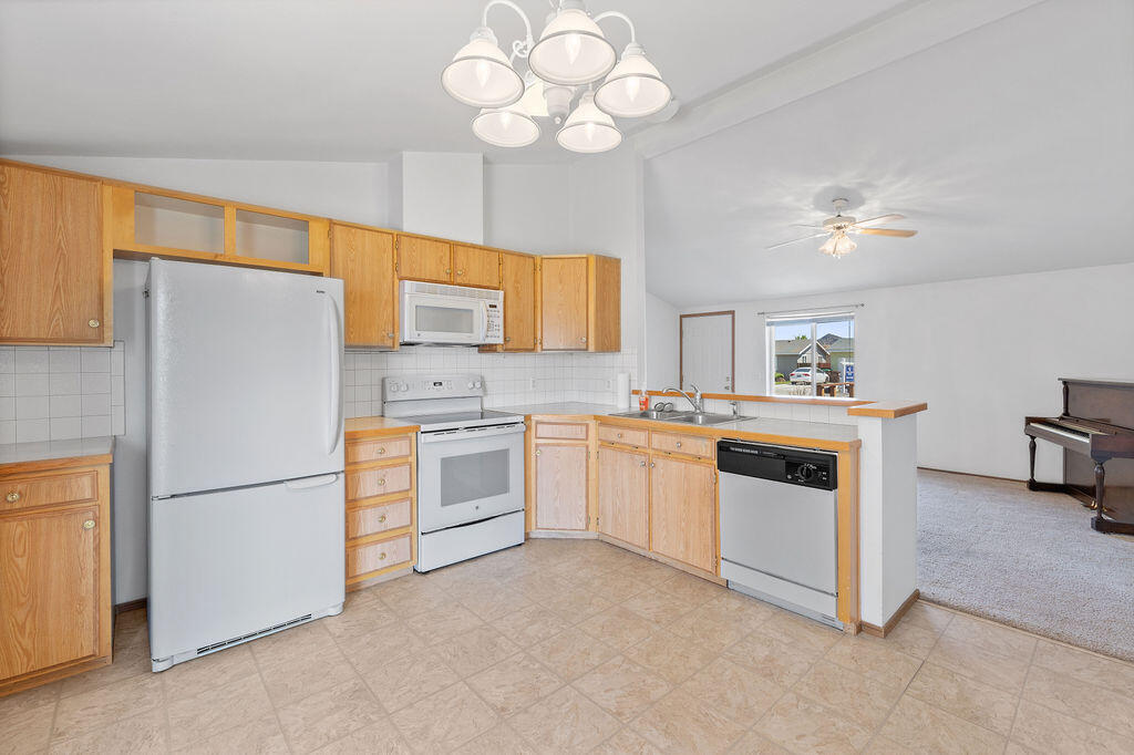 1007 NW Teal Loop