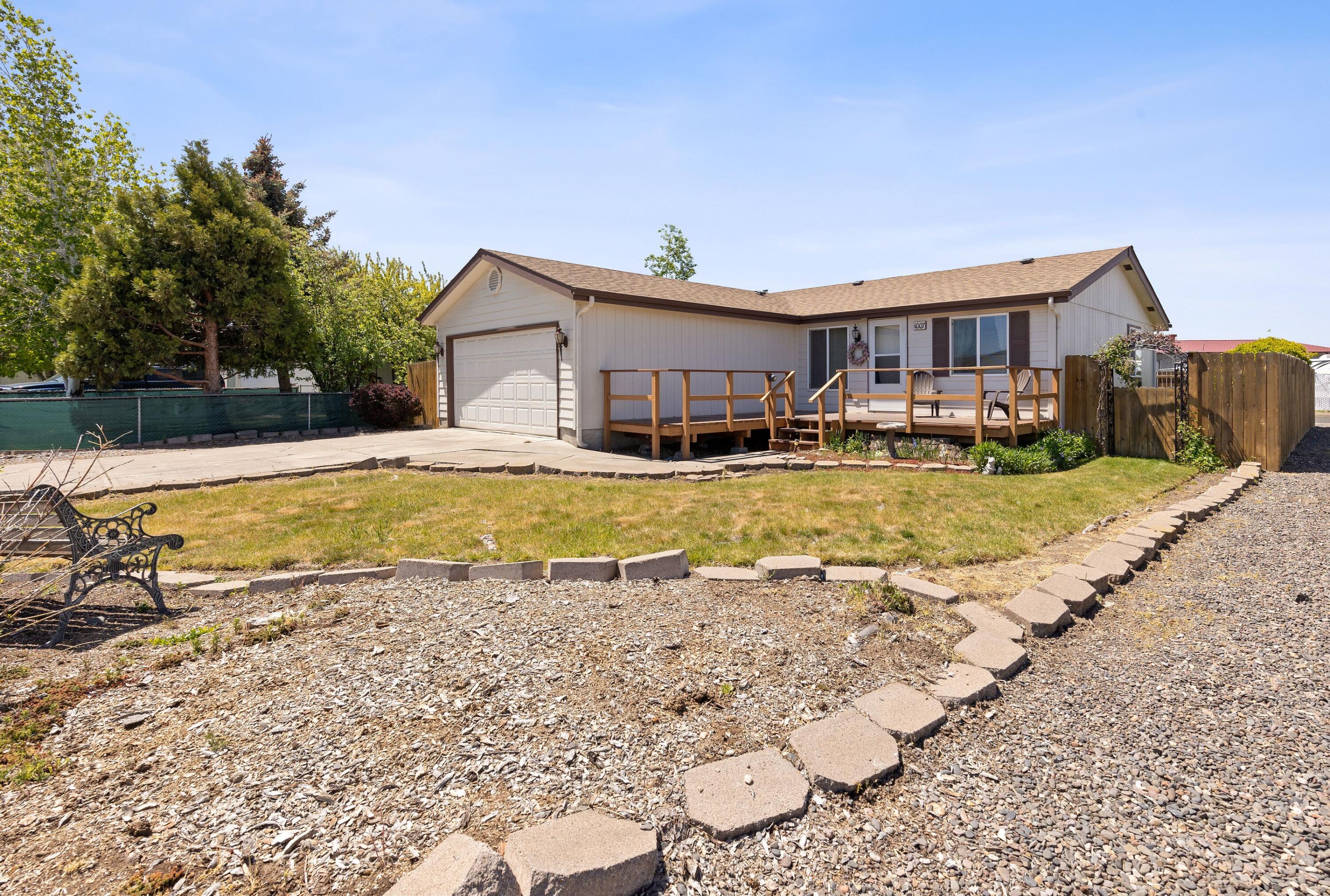 1007 NW Teal Loop