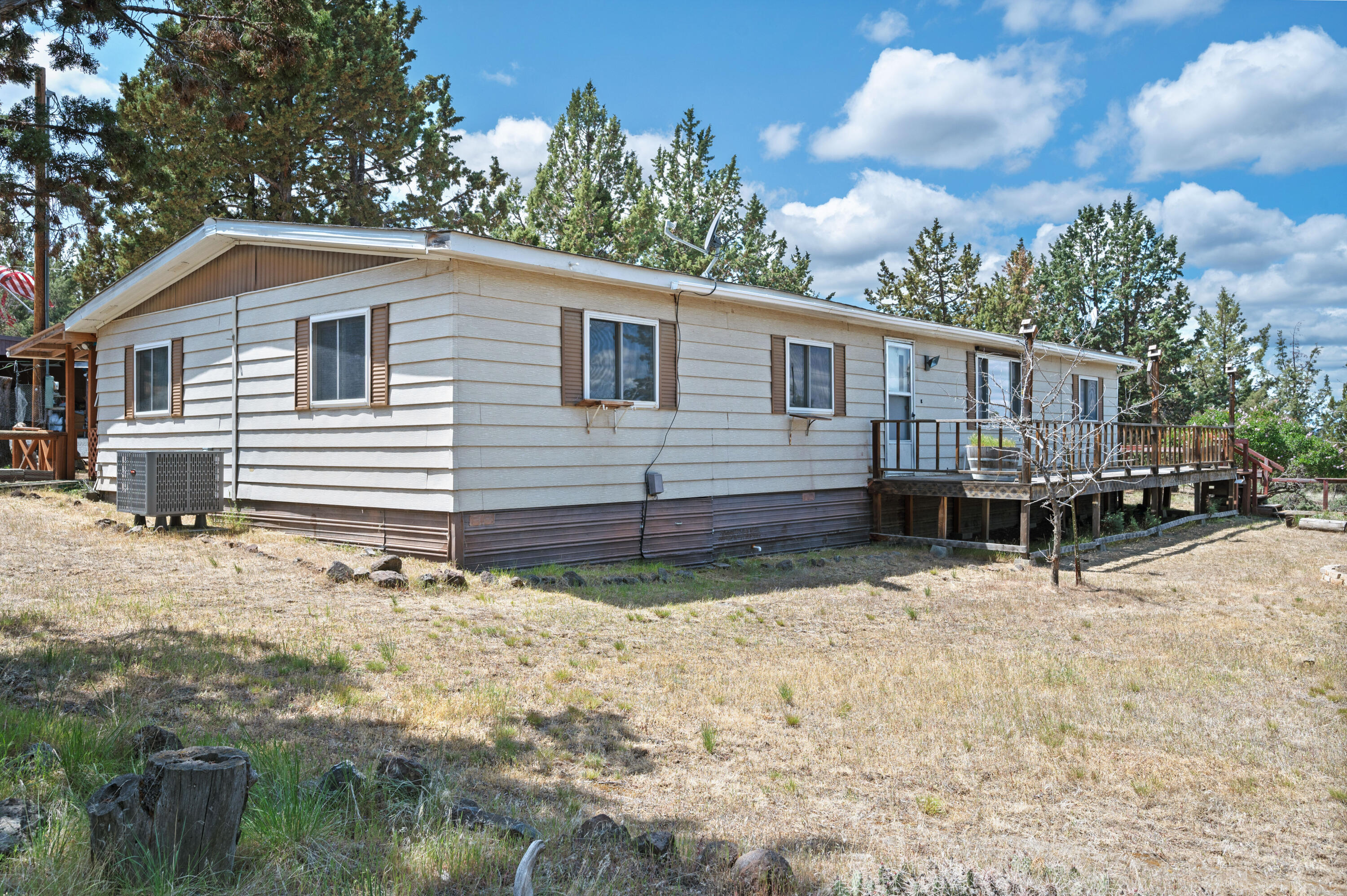 791 SE Akins Drive