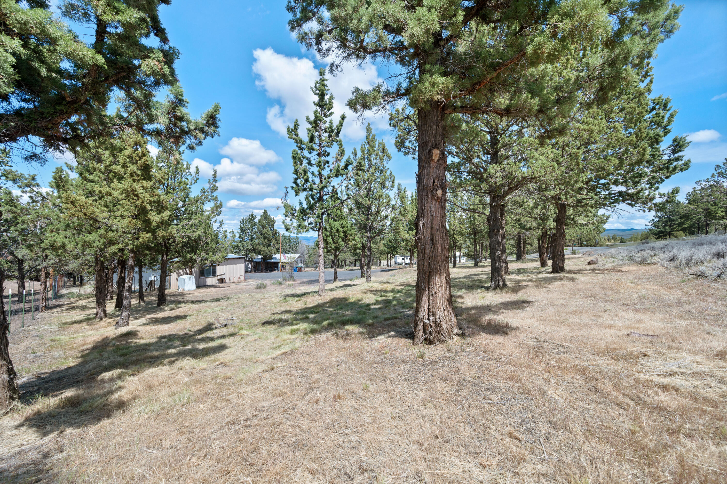 791 SE Akins Drive