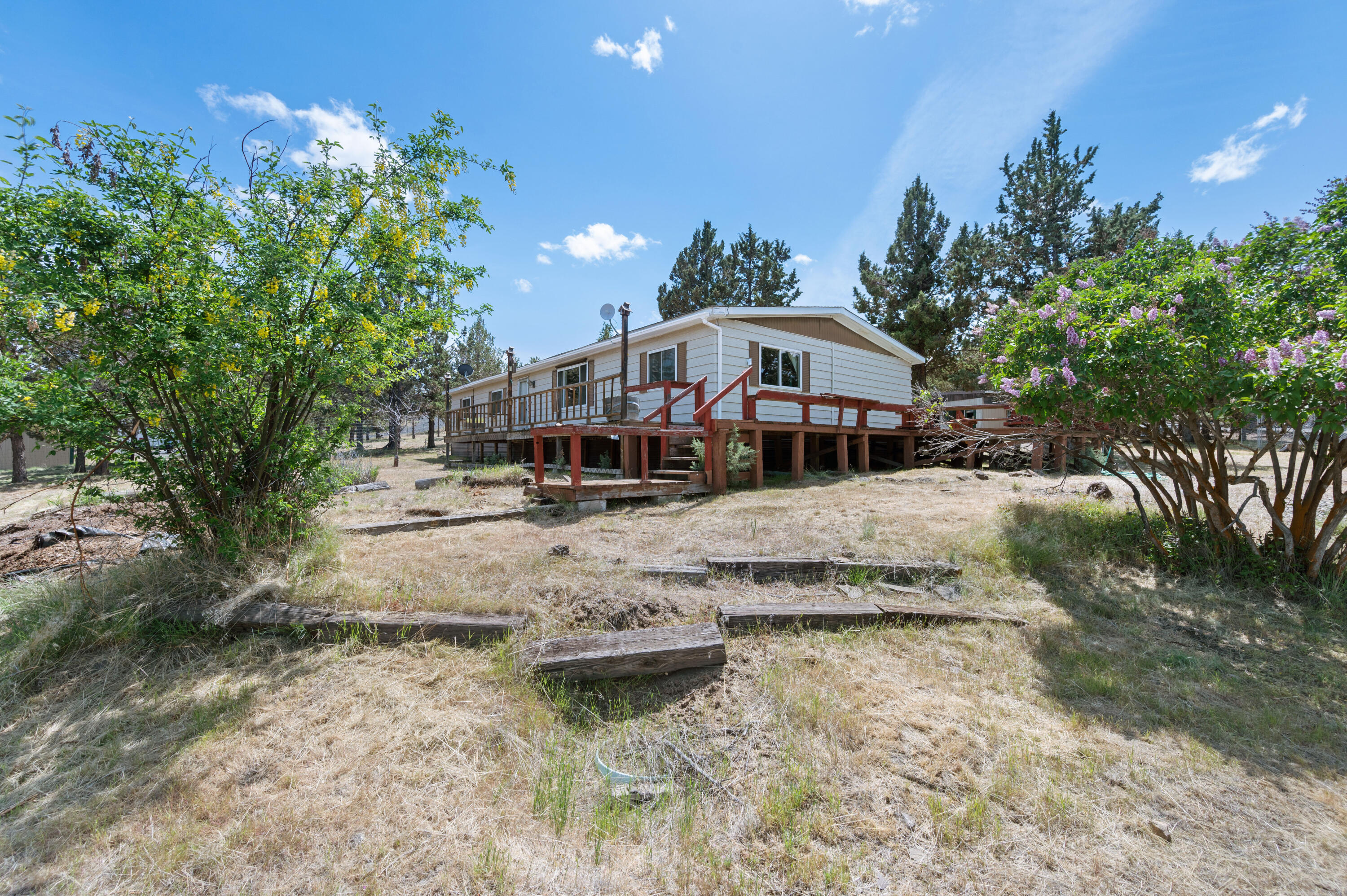791 SE Akins Drive