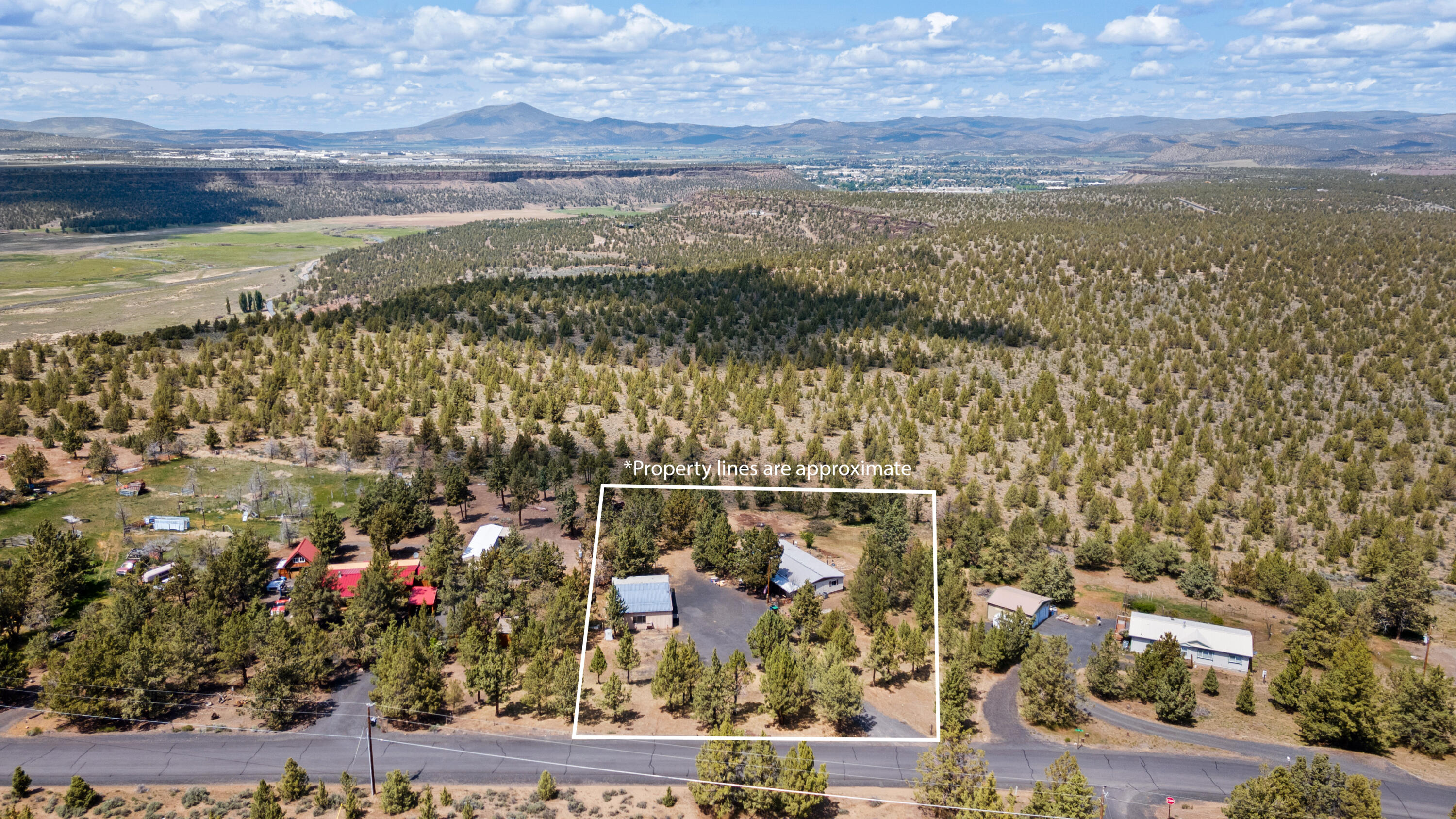 791 SE Akins Drive
