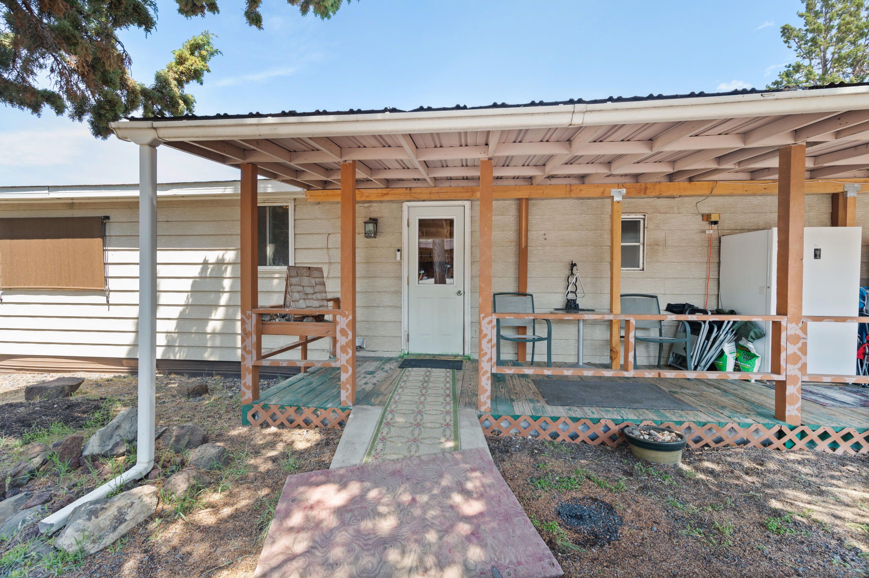 791 SE Akins Drive